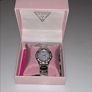 Beautiful timeless guess watch.